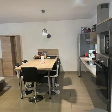 Appartement-Bastia-Calme-Recent Et Moderne-Grande Terrasse Apartman Bastia